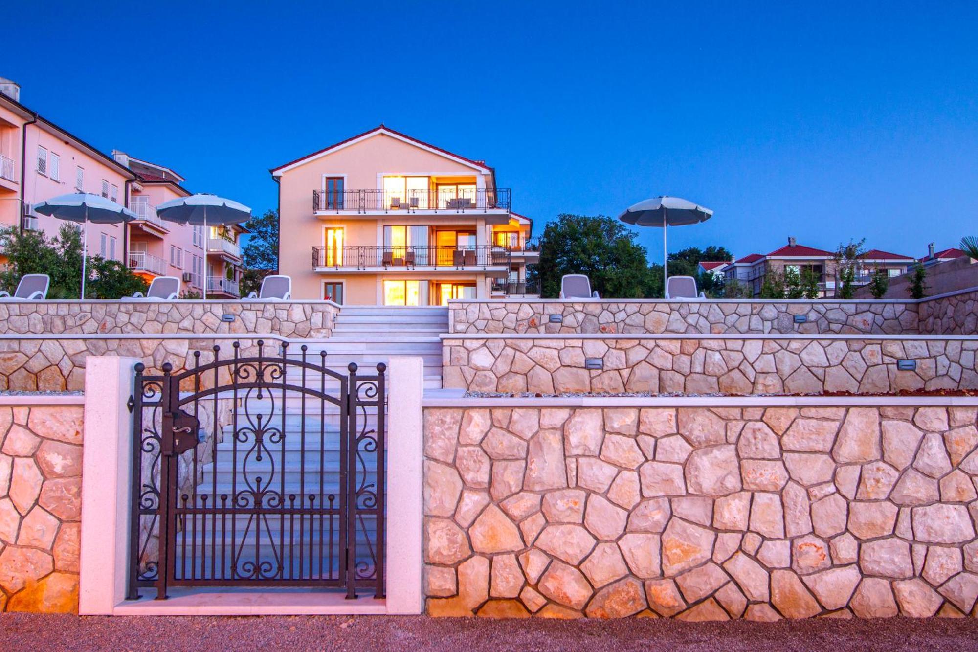 Luxury Apartments Villa Matea Malinska Exteriör bild