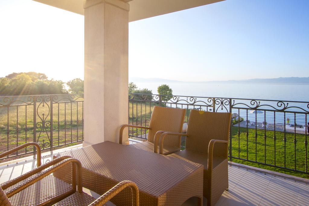 Luxury Apartments Villa Matea Malinska Exteriör bild