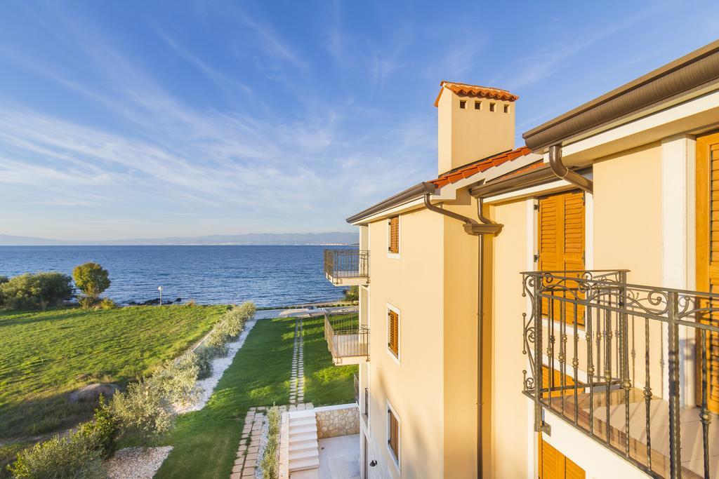 Luxury Apartments Villa Matea Malinska Exteriör bild