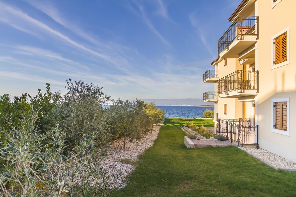 Luxury Apartments Villa Matea Malinska Exteriör bild
